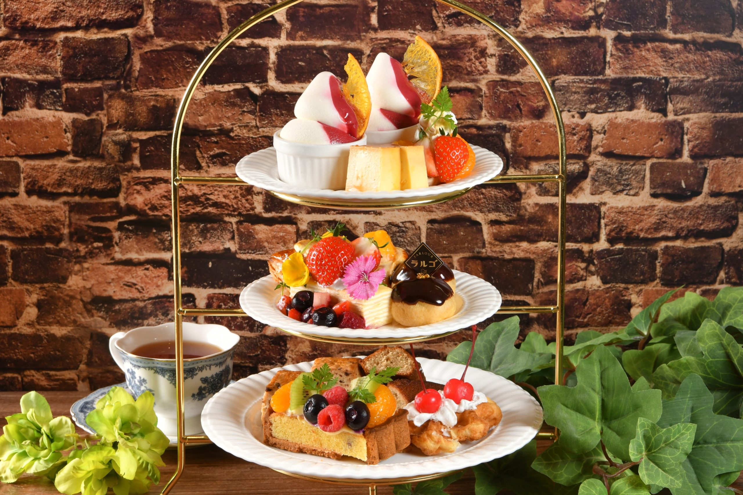 純喫茶とスイーツPARLOUR ラルゴ ららぽーと門真店 メインビジュアル